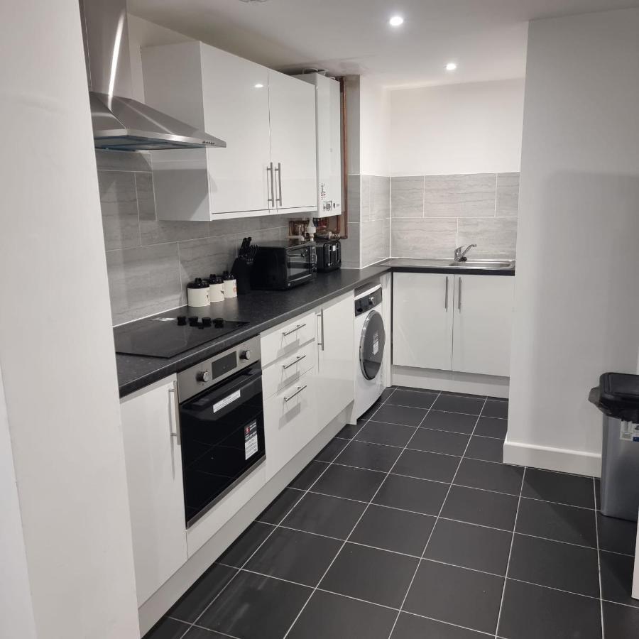 Classic 2 Bed Apartment In Oldkent Road Londra Dış mekan fotoğraf