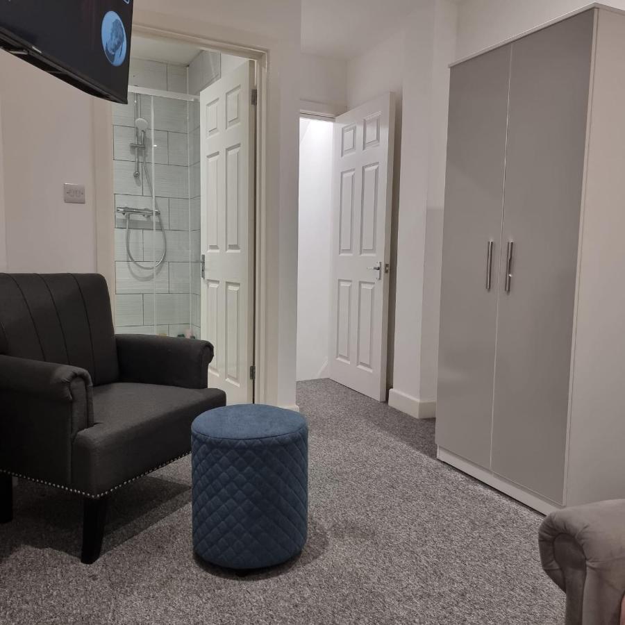 Classic 2 Bed Apartment In Oldkent Road Londra Dış mekan fotoğraf